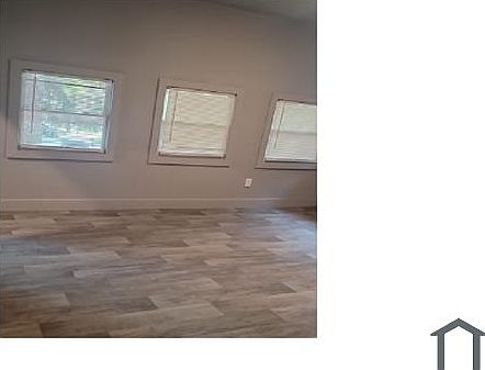 4th image of 15863 La Salle Blvd