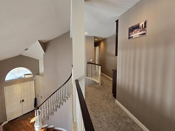 3rd image of 2192 Hedgerow Ln