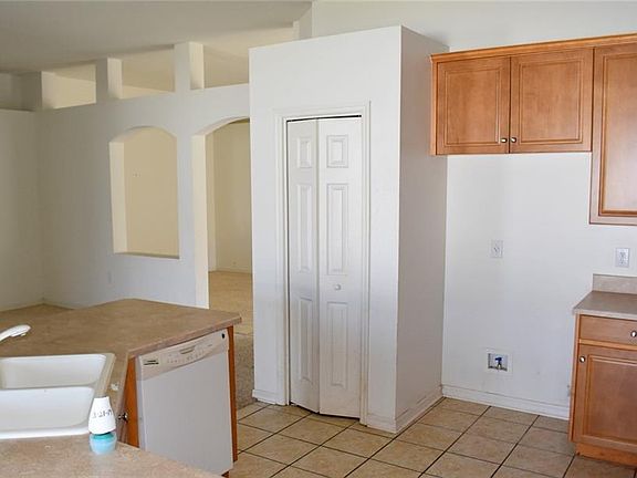 4th image of 13715 Sanford Hill Pl