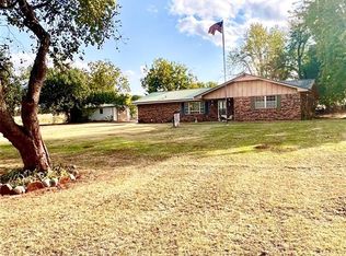 1095 County Road 1383, Chickasha, OK 73018