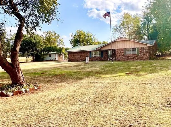 1095 County Road 1383, Chickasha, OK 73018