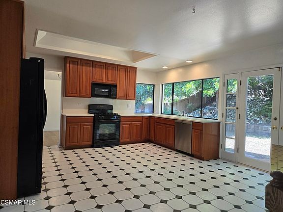 4th image of 3166 W Black Hills Ct
