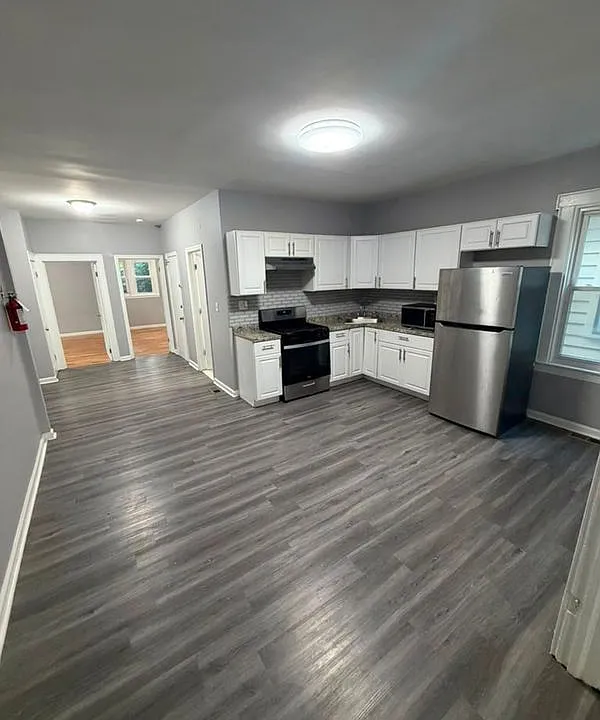 17 Poe Ave #2
