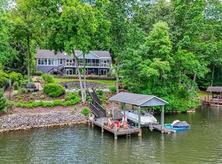 221 Hardwood Ct, Hardy, VA 24101