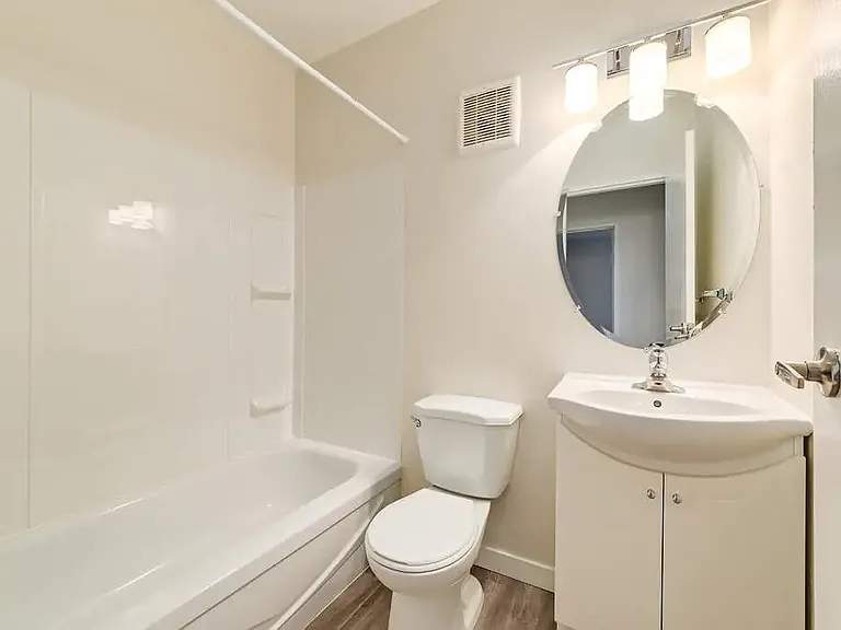 4402 50th Ave #204 — Photo 8