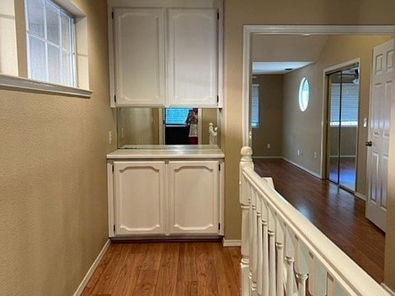 2nd image of 101 Eagle Creek Ct