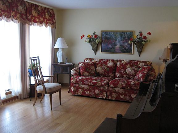 4th image of 1716 N Wilmette St