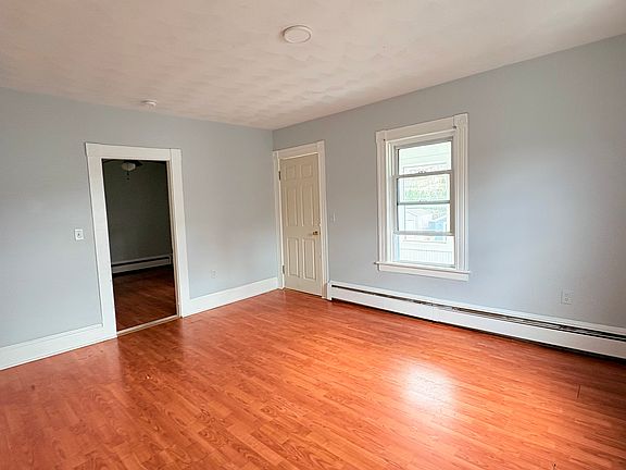 4th image of 6 Bettez St #1