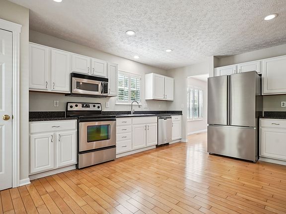 4th image of 5983 Wilderness Dr