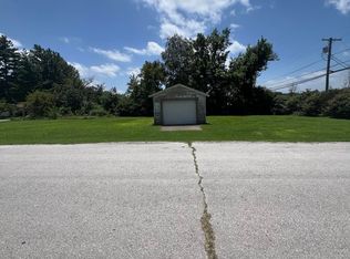 228 Elm St, Aurora, MO 65605