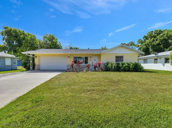 481 Grenier Dr, North Fort Myers, FL 33903
