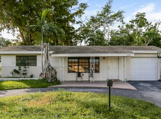 2400 Gulfstream Dr, Hollywood, FL 33023