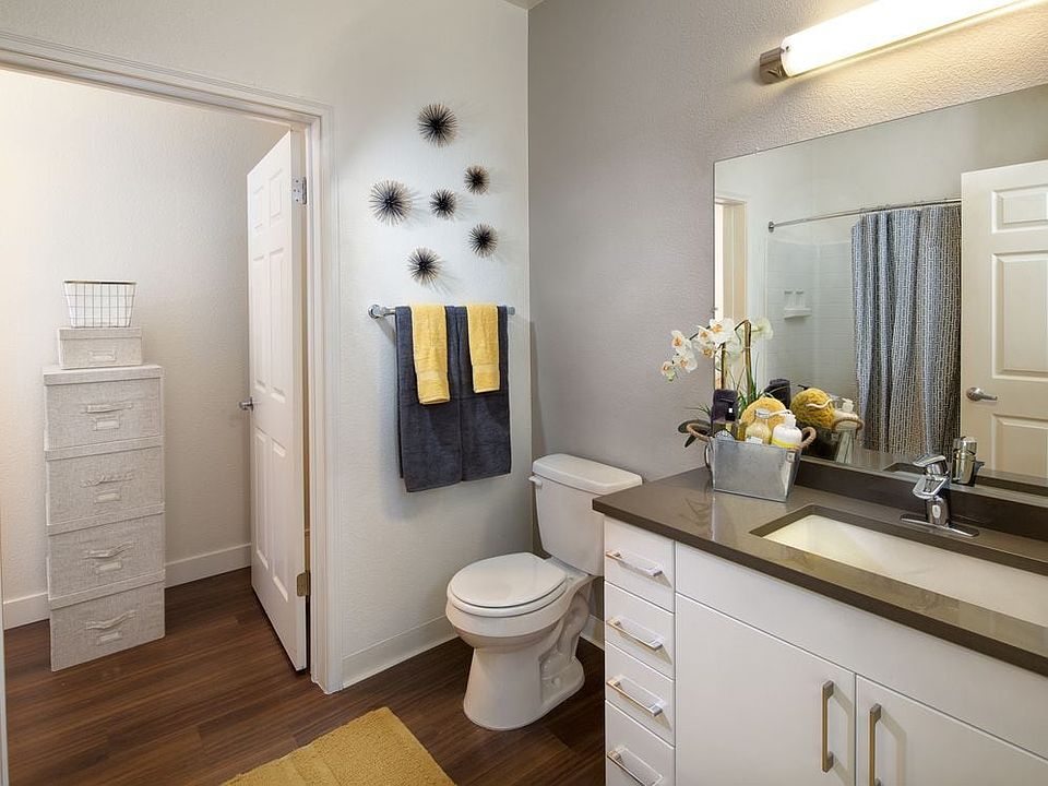 Contemporary Package Bath