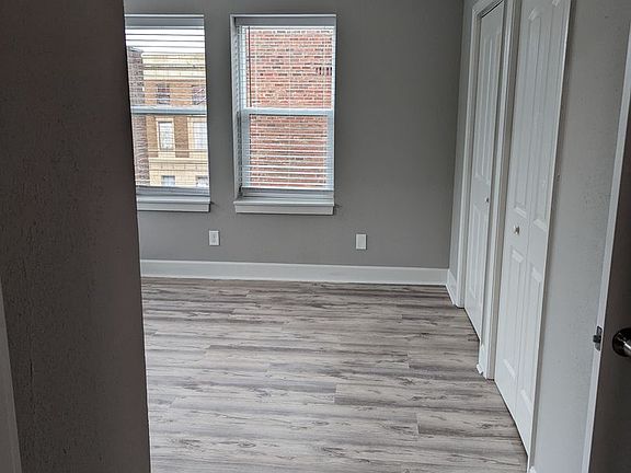 5th image of 1207 E Armour Blvd #207