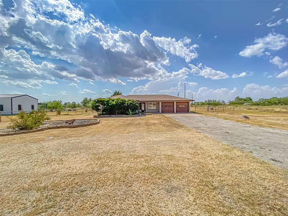1st image of 520 Greenfield Rd