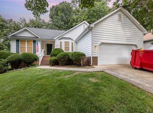 4012 Thorncrest Dr, Greensboro, NC 27407
