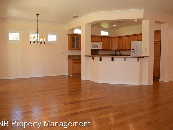3rd image of 2018 Woodbridge Ln