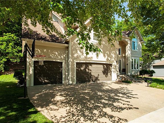 4th image of 5816 NE Ruby Ct