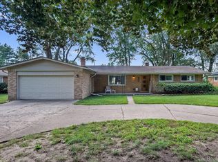 5558 Althea St, Shelby Township, MI 48316