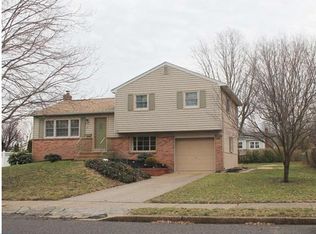 9 Hilton Rd, Mount Holly, NJ 08060