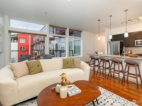 4th image of 2960 Eastlake Avenue E #312