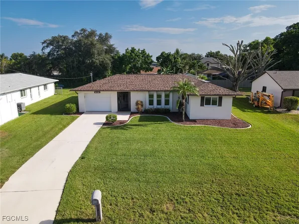 2011 SE 12th Ter, Cape Coral, FL 33990