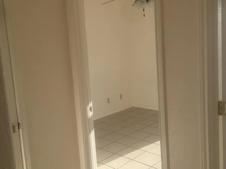 5005 San Francisco Ave — Photo 15