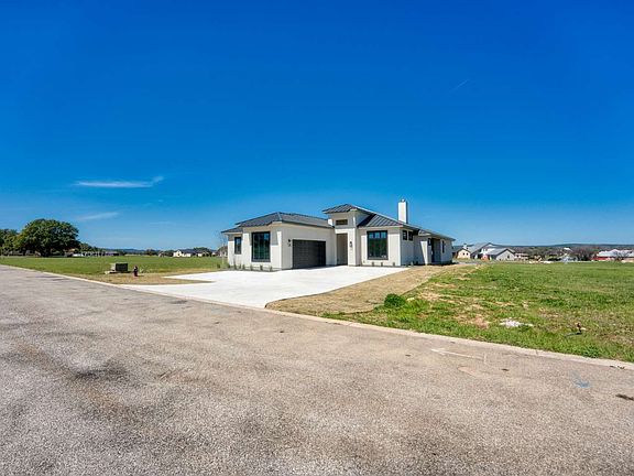 3rd image of 108 Summerlife Ln