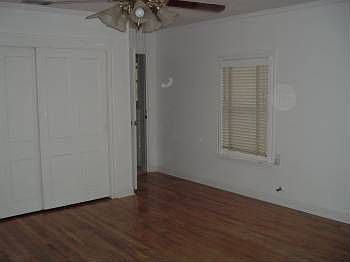 4th image of 725 N Heideke St