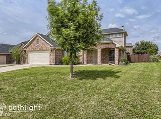 1021 Linden Dr, Burleson, TX 76028