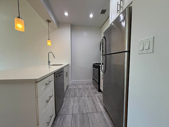 2nd image of 28 W 132nd St APT 4B