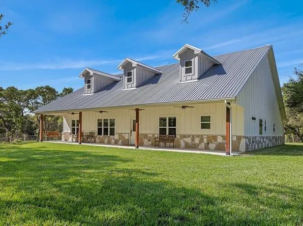 1800 County Road 122, Road, TX 77964