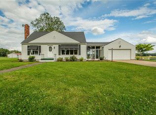 8498 Manchester Ave SW, Navarre, OH 44662