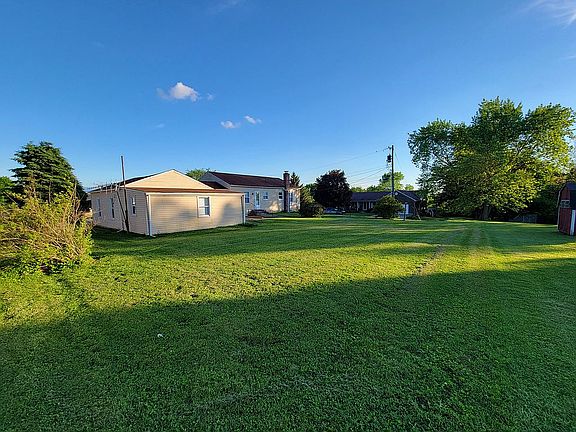 4th image of 431 Sunnyslope Dr