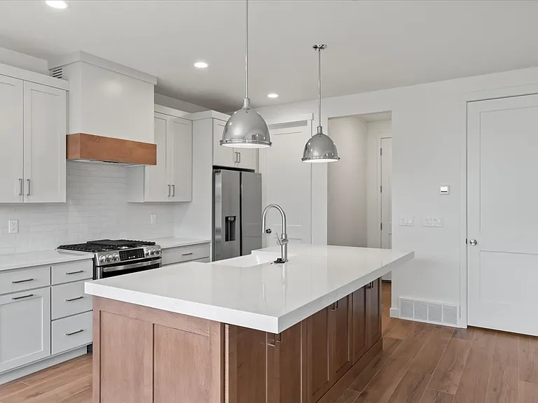 506 W Ascent Dr — Photo 8