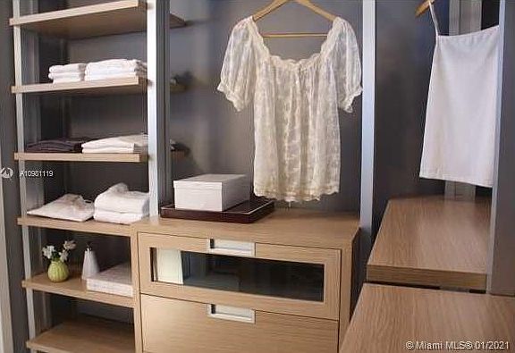 5th image of 1100 Biscayne Blvd Unit 5804