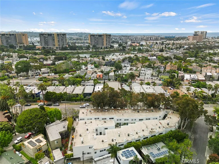 2500 Abbot Kinney Blvd #9 — Photo 31