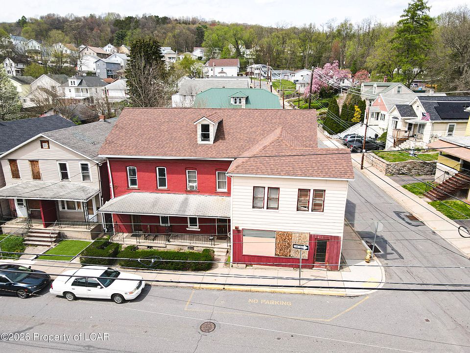1st image of 163 Willow St #167