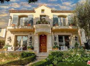 227 Poinsettia Ave, Corona Del Mar, CA 92625