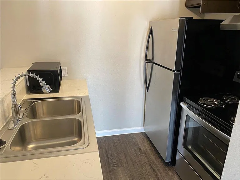 4314 Gillis St #208 — Photo 5