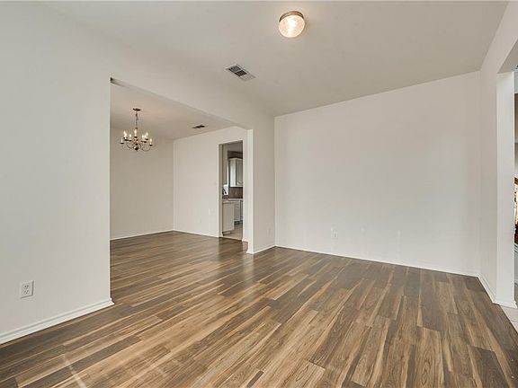 4th image of 6501 Fannin Farm Way