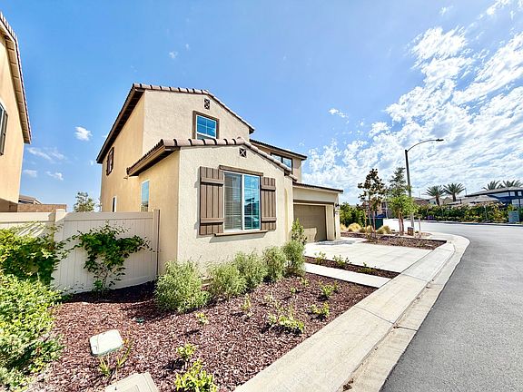 2nd image of 36980 Camino Springs Ave