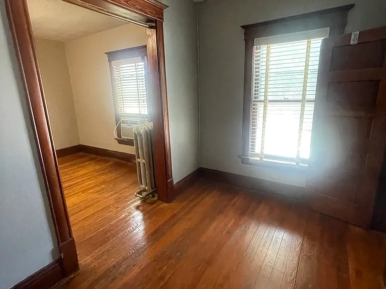 2516 Wirt St — Photo 22