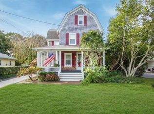 6 Adelaide Park, Center Moriches, NY 11934