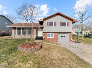 406 Vern Ct, Dodgeville, WI 53533