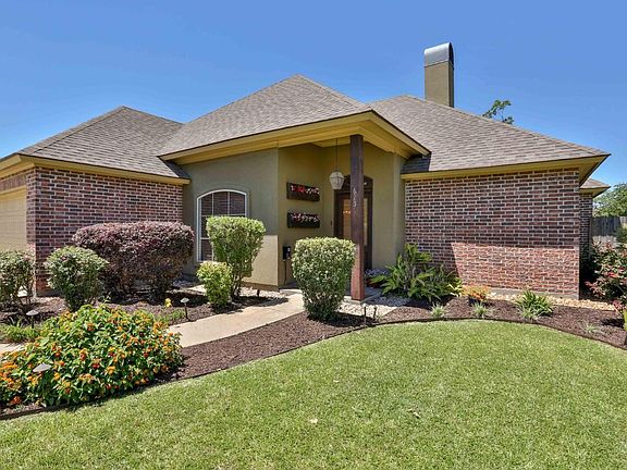 2nd image of 623 Beacon Dr