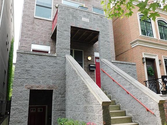 2nd image of 1423 W Melrose St #1