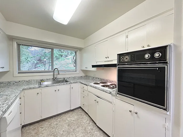 3753 SE Brooklyn St #&-3737 — Photo 13