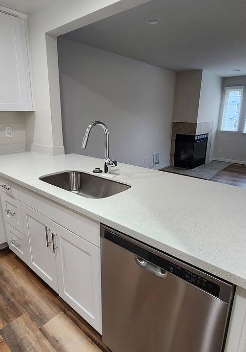 CROSSPOINTE VISTA 620 Comstock St Seattle WA Zillow