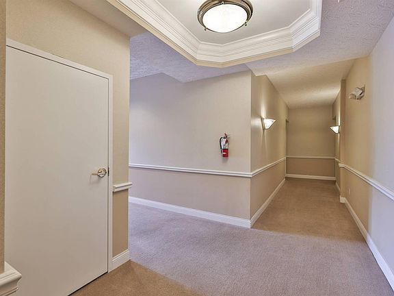 2nd image of 8033 Pinnacle Point Dr APT 103